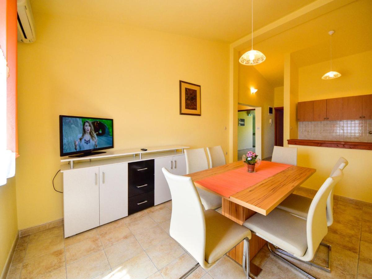 Apartment Fani-4 By Interhome Banjol ภายนอก รูปภาพ